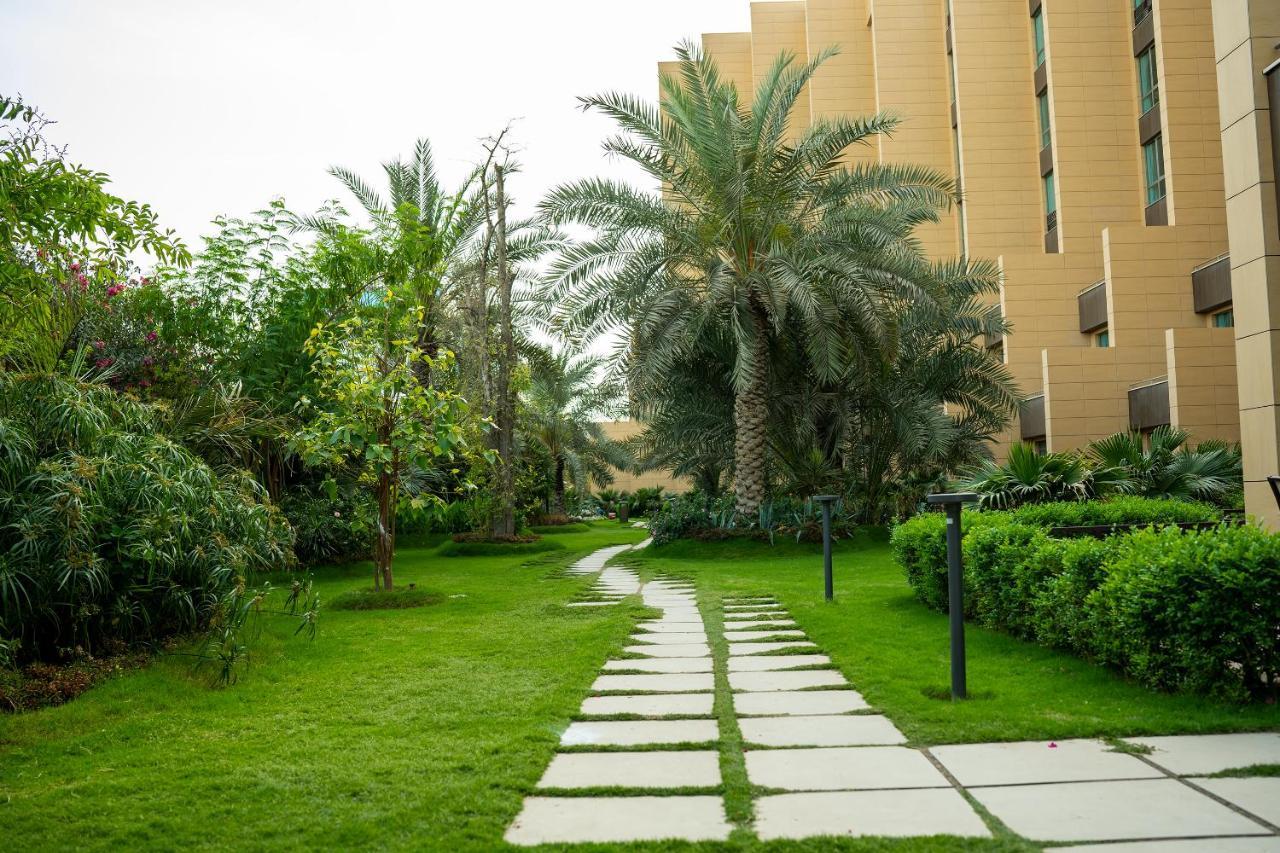 Grand Millennium Al Seef Basra 외부 사진